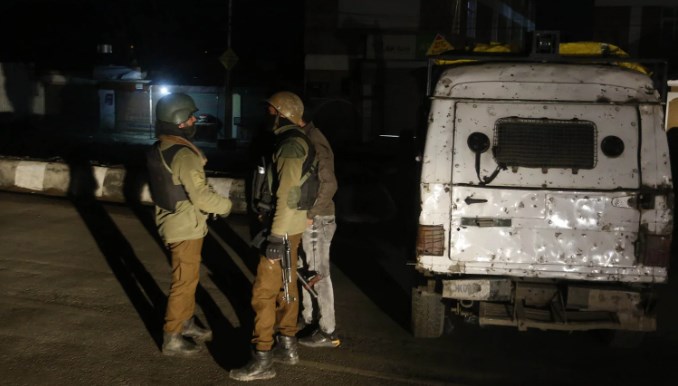 'J&K: Three civilians injured in Yaripora grenade attack'