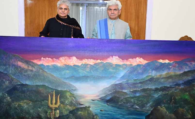'Renowned Artist & Painter KK Gandhi presents special Live Painting to Lt Governor'