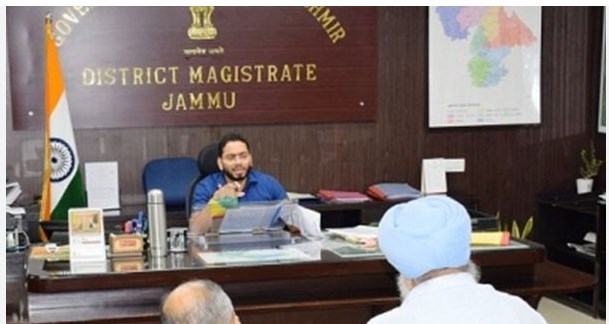 'Jammu admin clarifies about renewal of Mahila Pradhan Kshetriya Bachat Yojana agents'