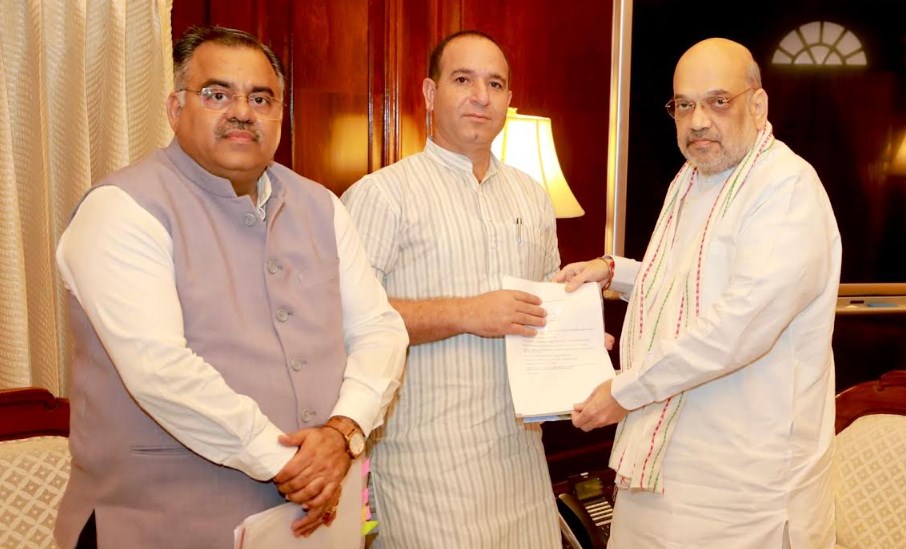 'Sunil Sharma meets Amit Shah; demands Pahari status for Paddar residents'