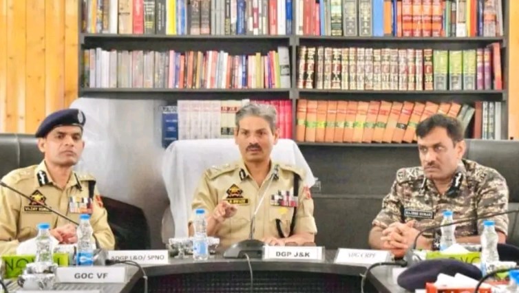 'DGP reviews security preparedness for upcoming LS elections in Anantnag'
