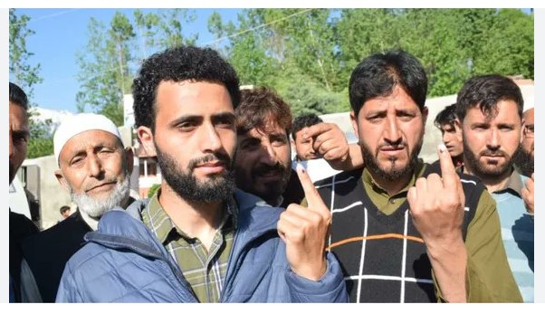 ' Baramulla: Engineer Rashid’s two sons cast their first votes for ‘truth, justice’'
