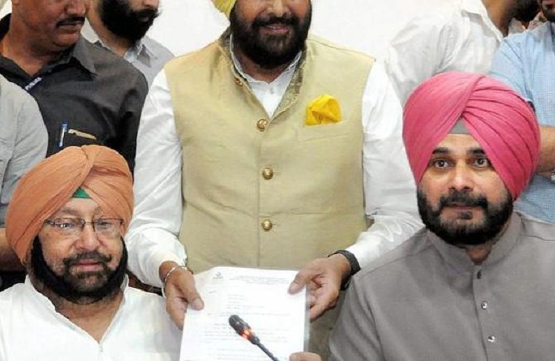 Punjab CM Amrinder Singh accepts Navjot Singh Sidhu's resignation 