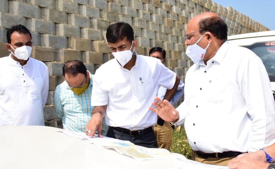 DC Jammu inspects work progress on Ring Road Project