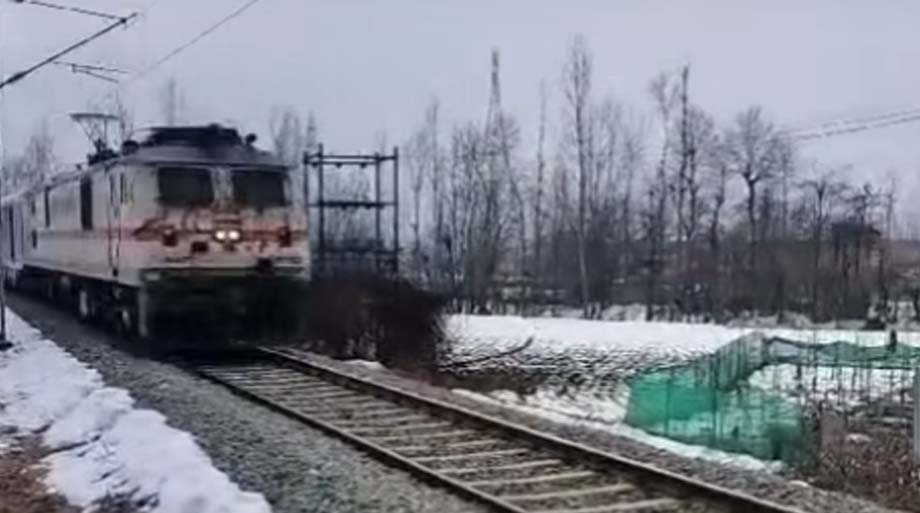 22-bogie train's 1st trial run between Katra-Srinagar stations a success