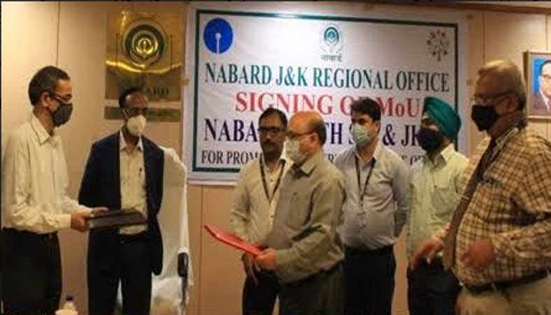 MoUs signed between NABARD, SBI, JKGB for financing of 1000 JLGs