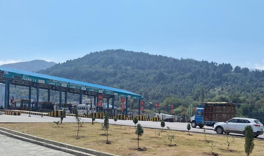 After giving free access to HMVs 11616 trucks traverse NH-44 during the past 3 days