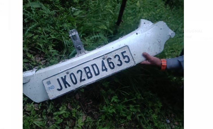 Director finance, his wife, son killed; daughter injured in Mughal road accident