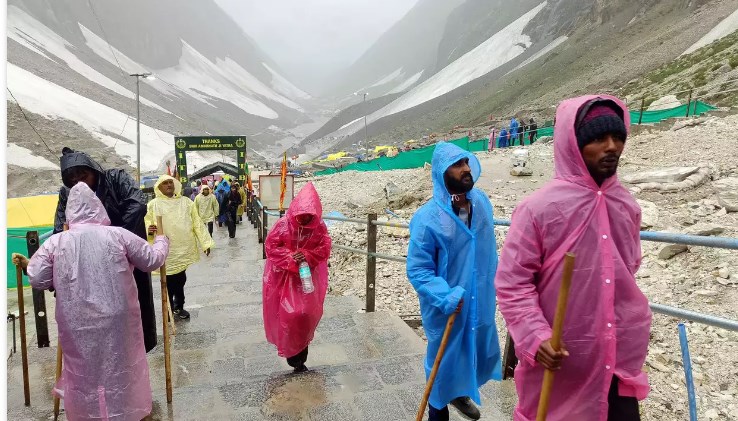 Over 6,200 pilgrims leave Jammu for Amarnath today