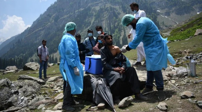 India logs 84,332 COVID cases, 4002 deaths in past 24 hours; recovery rate at 94.93%
