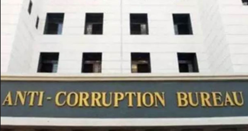 ACB traps and arrests revenue official