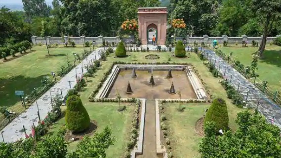 Advisor to LG directs for strict compliance of COVID-19 guidelines in parks