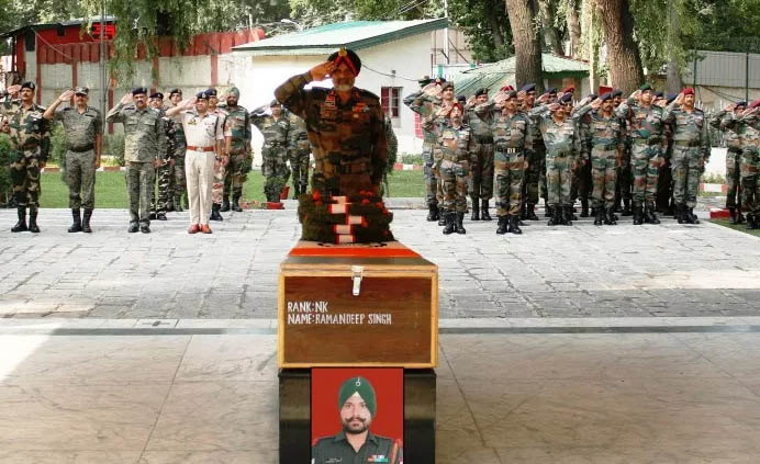 Army pays tribute to soldier who died after being hit by falling tree in north Kashmir