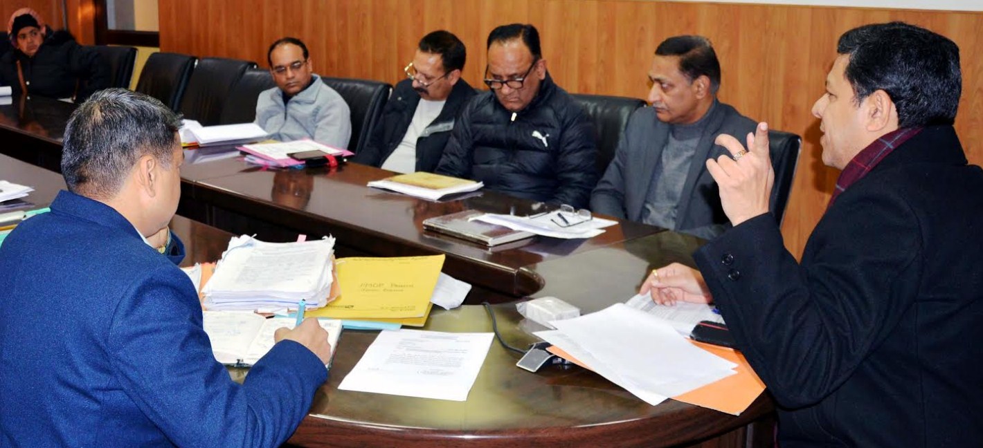 Div Com reviews progress on expansion of Jammu Airport