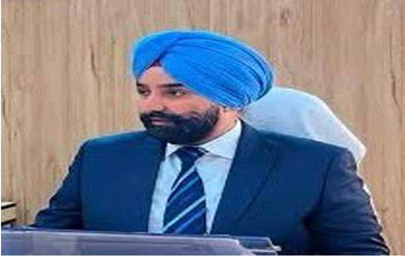Charandeep takes over as Labour Commissioner J&K
