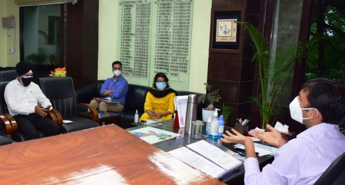 DC Jammu reviews arrangements for setting up of stalls at Jammu Haat exhibition