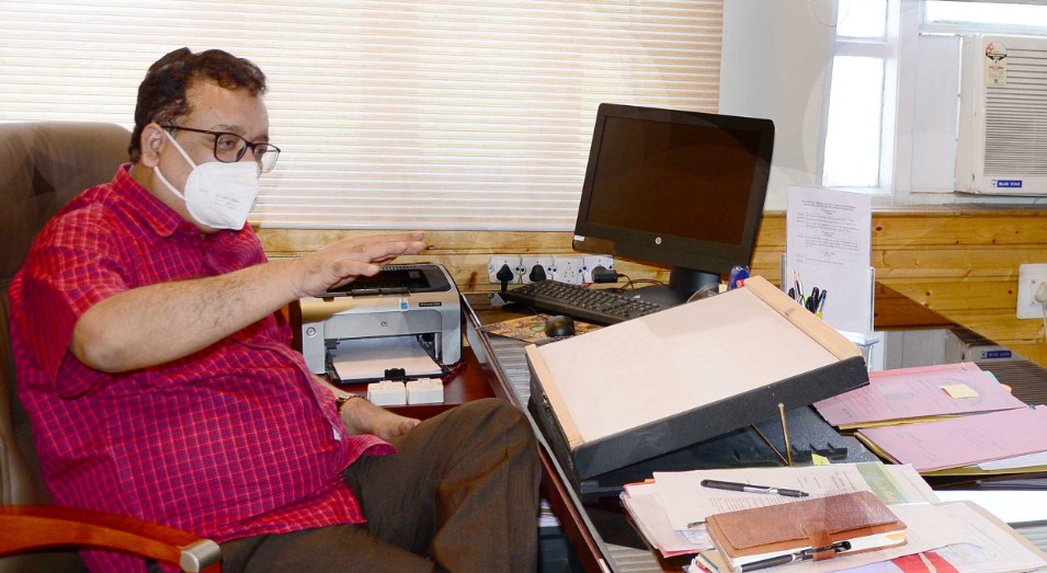 Guide JK youth to make mark in entrepreneurship: Navin to CII