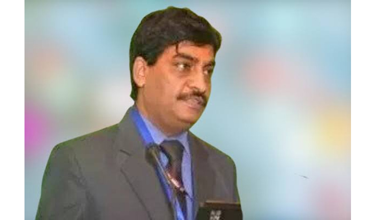 CS conducts surprise visit of SKIMS Soura, SMHS Hospital