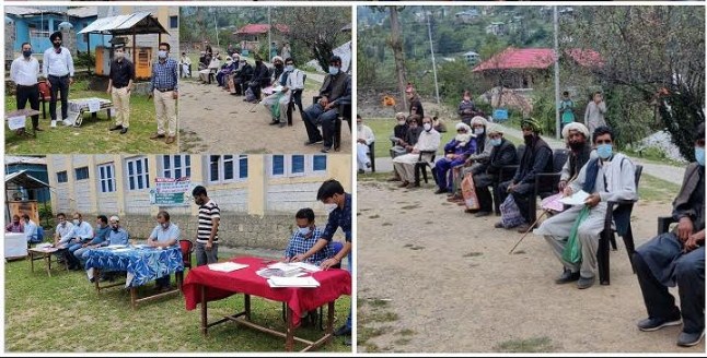DC Doda conducts surprise inspection of govt offices in Sub-Division Assar