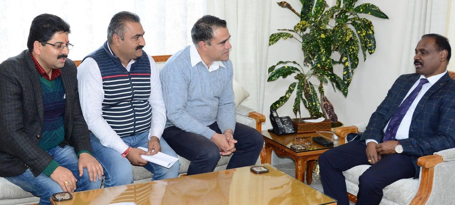 DC Srinagar conducts extensive tour of Downtown