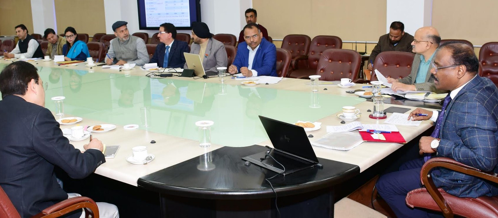 Lt. Governor directs for handing over land for the transit accommodation of Kashmiri Migrant employees by December 15