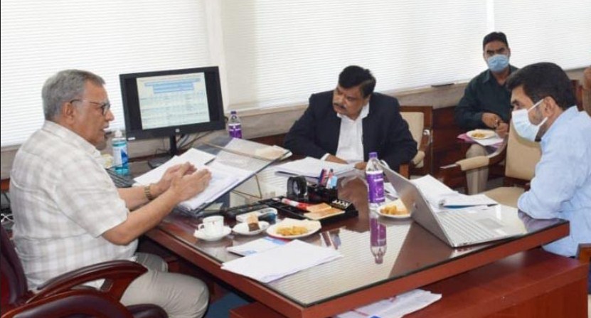 Advisor Farooq Khan reviews progress of sports infrastructure in JK