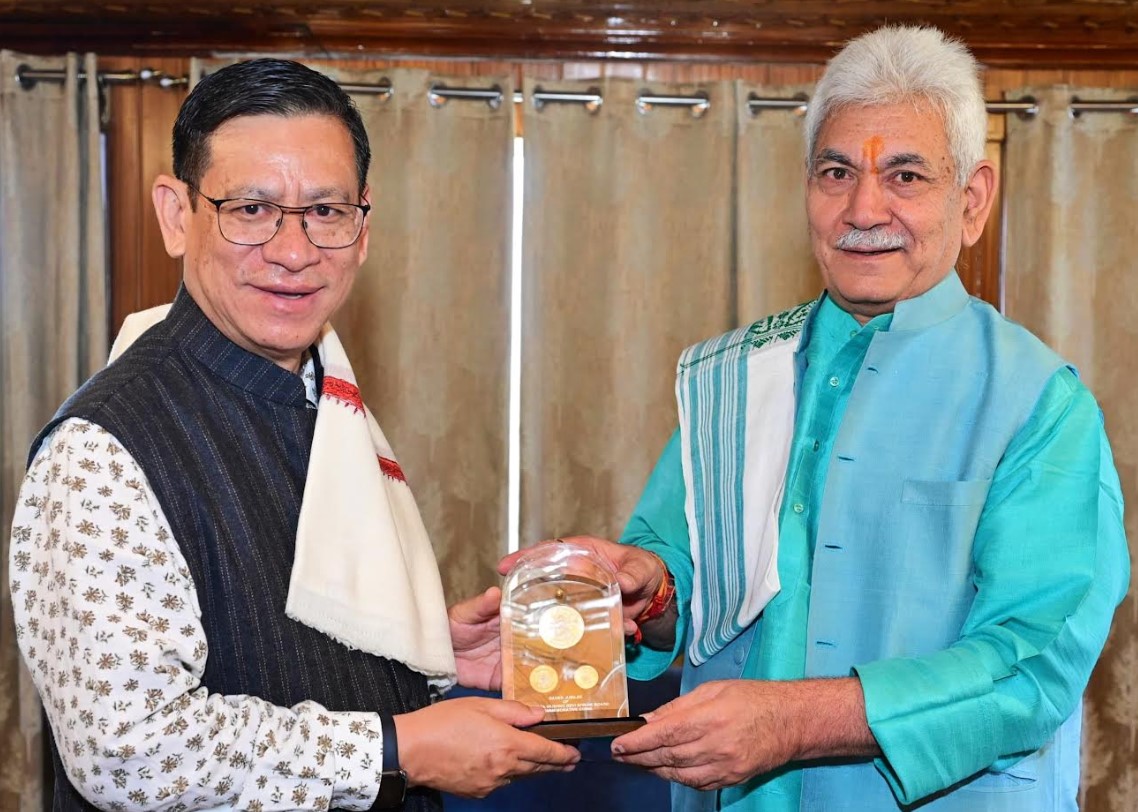 Humanity is facing grave challenges of plastic pollution today: LG Sinha