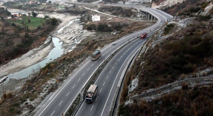 Union Govt undertakes Highway Development Projects worth over Rs 22000 cr in J&K