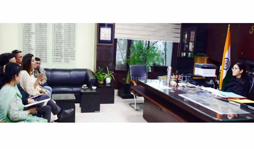 DC Jammu reviews implementation of Lakhpati Didi yojna