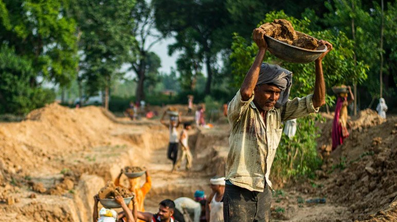 J&K poised to achieve the historic milestone of completing 2 lakh works under MGNREGA