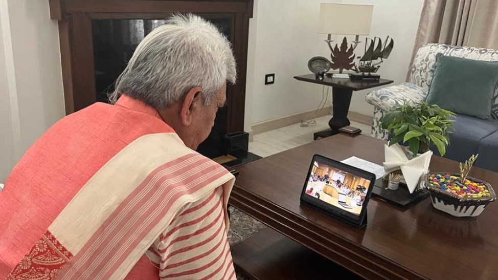 Lt Governor interacts with first batch of Haj pilgrims from J&K