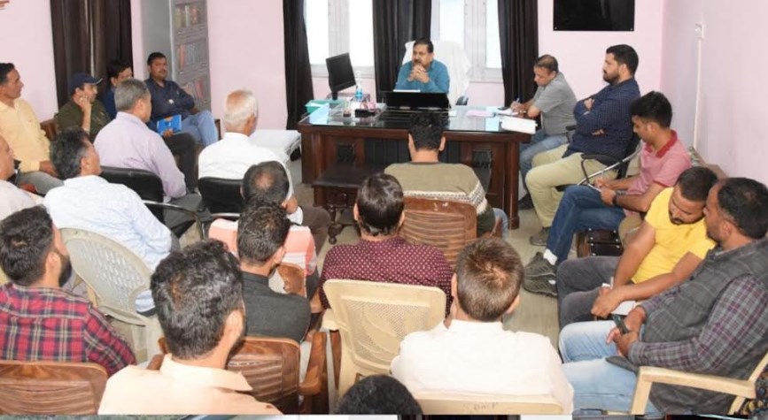 DC briefs PRIs, civil society members of Paddar about arrangements made for Annual pilgrimage