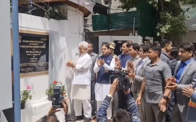 LG Sinha inaugurates newly renovated Polo View market; says Sgr to look like Mumbai, Delhi, Chandigarh