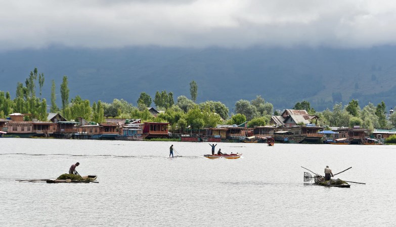 JK Tourism on Road to Recovery; 80 Lakh tourists throng UT in six months