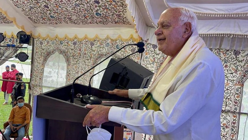 Dr Farooq calls for working towards augmenting green tourism in Kashmir