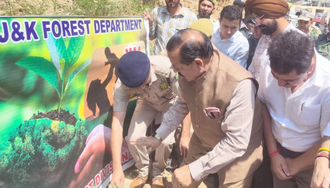Northern Army commander reviews infra-development projects in Ladakh