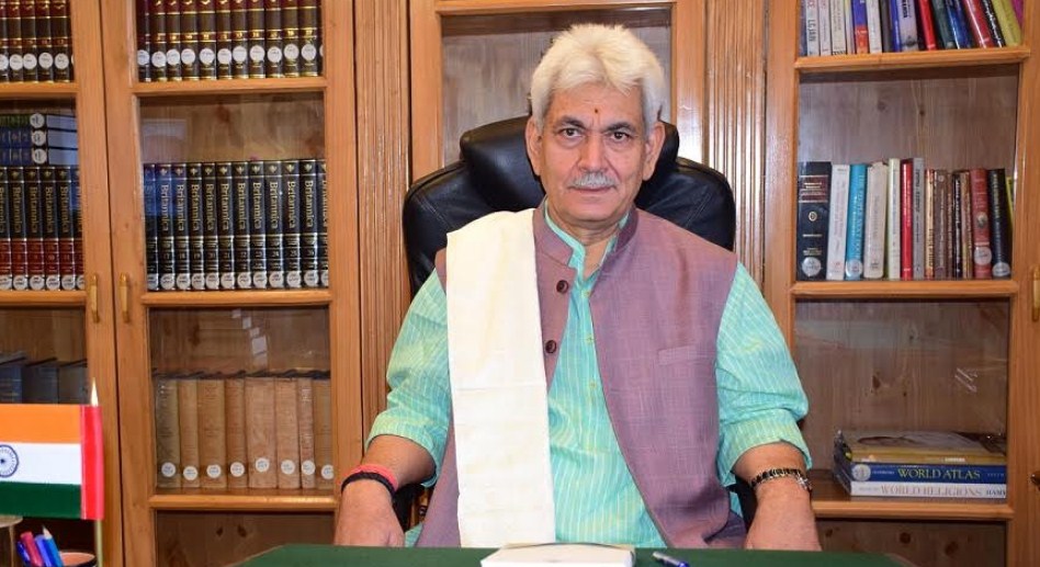 Lt Governor Manoj Sinha greets people on Independence Day