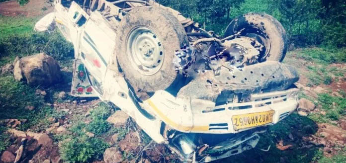 One dead, nine injured in road accident in Mendhar