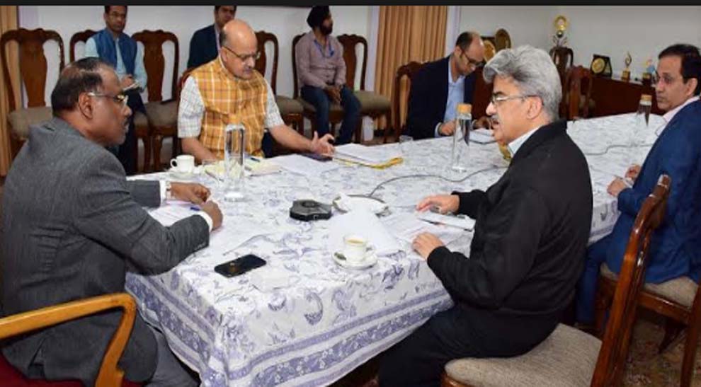 COVID-19:  Prioritize the treatment of patients; distribute masks & PPEs to staff: Lt Governor