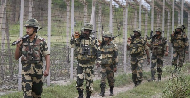 J&K: Pakistan violates Ceasefire resorting to heavy mortar shelling, firing along LoC in Poonch