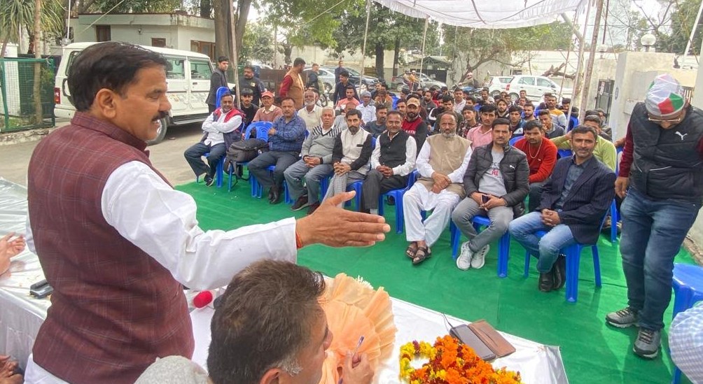 Estate Bungalows, security vehicles, public properties in J&K, the sole preserve of BJP: Harsh Dev