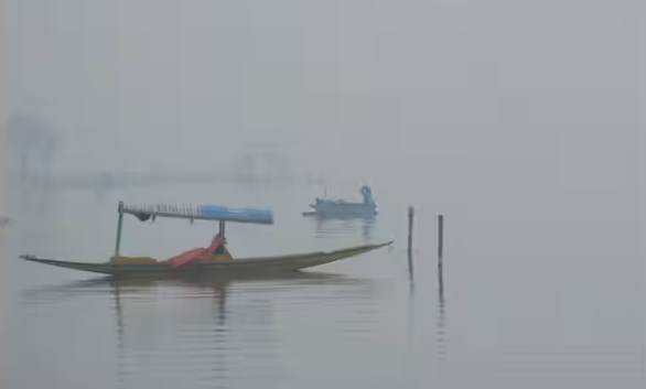 Cold wave hits Kashmir, Srinagar records 0.9 deg C