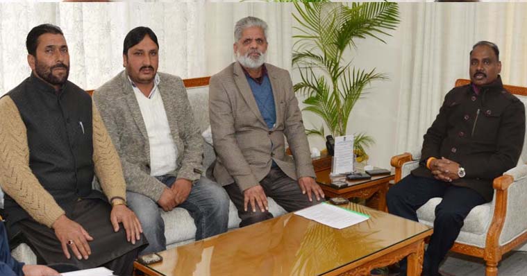 Delegation of LoC residents of Poonch calls on Lt Governor