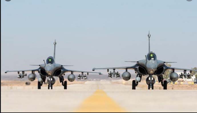 Amid tensions along Pakistan and China borders, four Rafale fighters to arrive in India by July-end