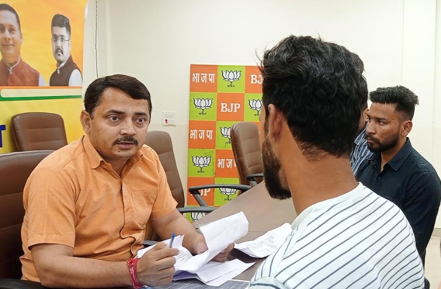 RS Pathania listens to the public grievances