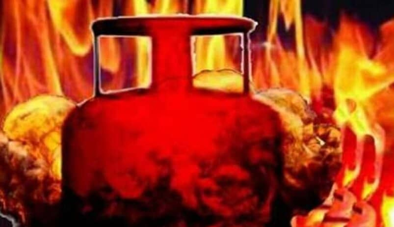 J&K: One dies, 2 injured in cylinder blast 