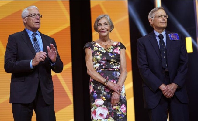 Meet world's richest family who gets richer by Rs 28 crore every hour, Rs 707 crore per day