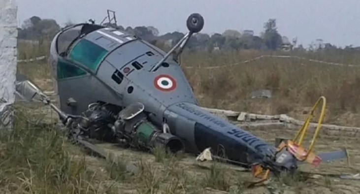 Army helicopter crashes in Baraum area of J&K; one pilot dead, another injured