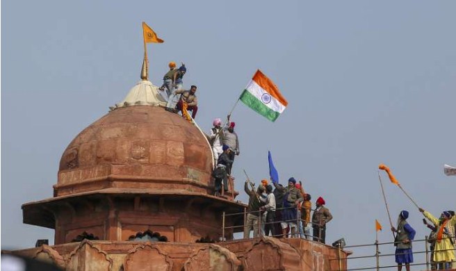Red Fort videos show no insult to national flag: Shiv Sena