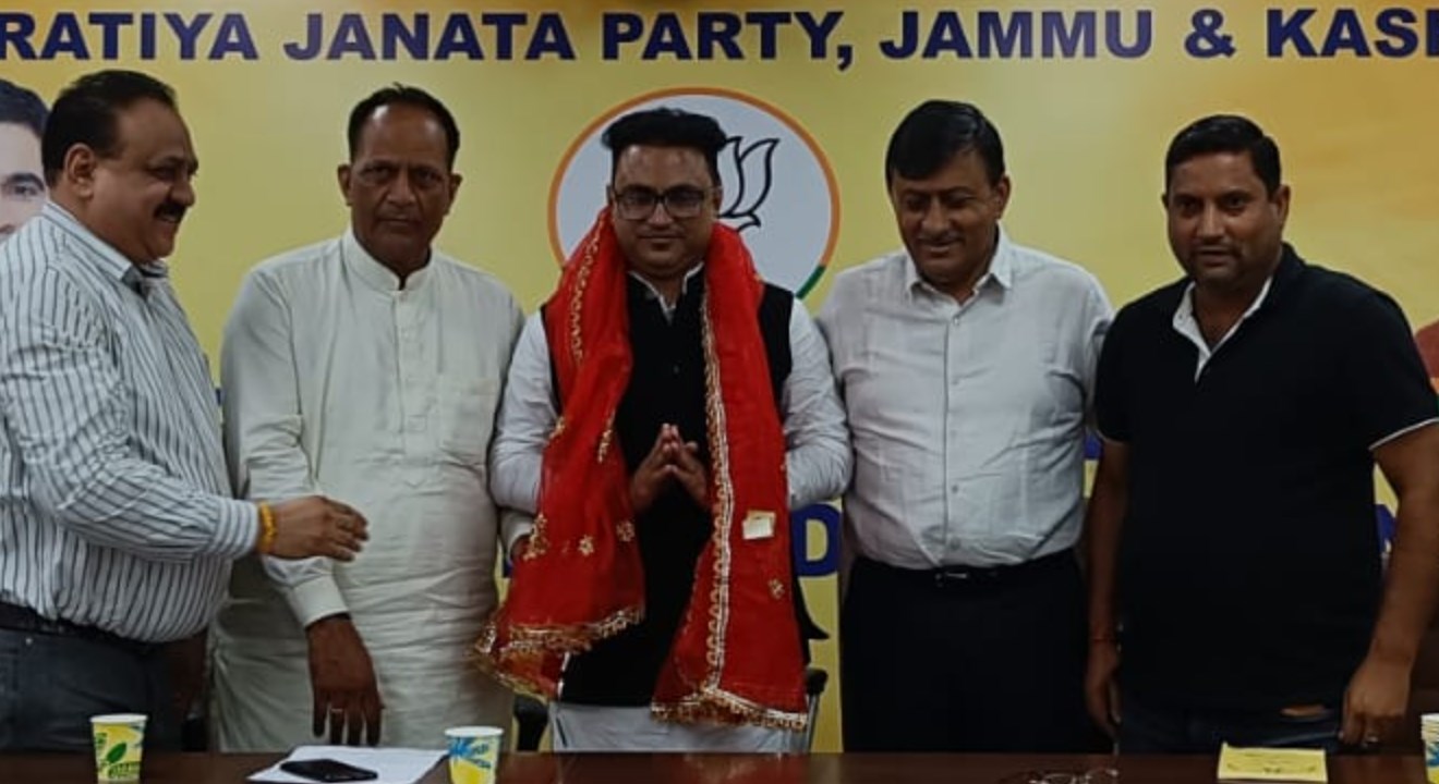 Dr.Gharu Sanehi Nominated As Vice-President SC Morcha J&K UT